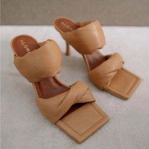 Alohas Twist Sandal Mule in Camel. Size US 9/EU 40. Brand new and never worn.